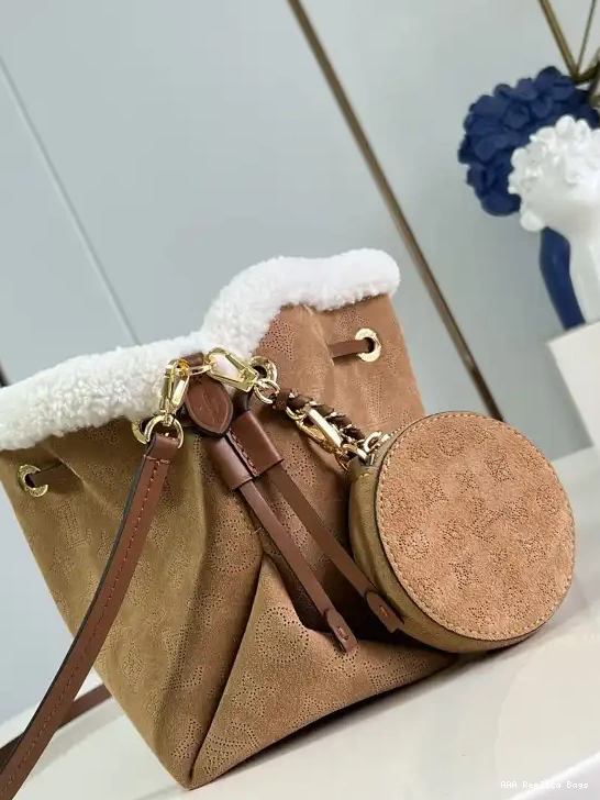 Aaa replica ru BELLA VUITTON LOUIS 0606